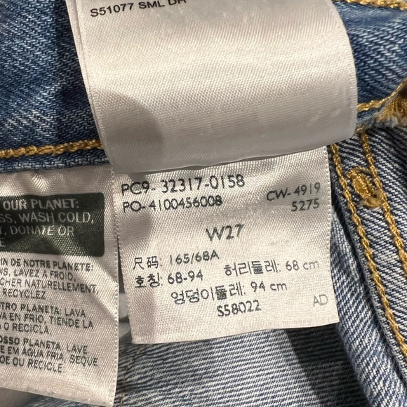 Levi’s 501 Jean Shorts - Picture 3 of 4